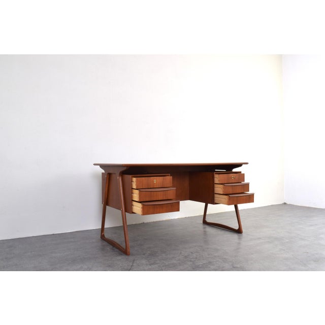 Mid-Century Danish Teak Executive Desk by Svend Åge Madsen for H.P. Hansen, 1960s For Sale - Image 12 of 18