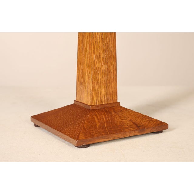 Stickley Mission Collection Oak Table Lamp with Art Glass Shade For Sale In Philadelphia - Image 6 of 18