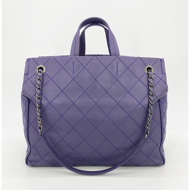 2010s Chanel Purple Leather Top Stitch CC Pocket Tote For Sale - Image 5 of 6