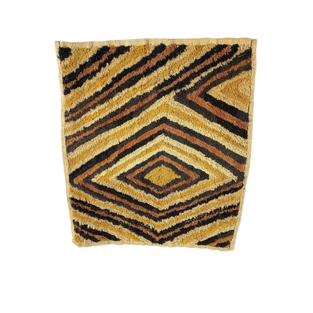 African Vintage African Kuba Kasai Velvet Raffia Textile Zaire 20 "By 23.5" For Sale - Image 3 of 7