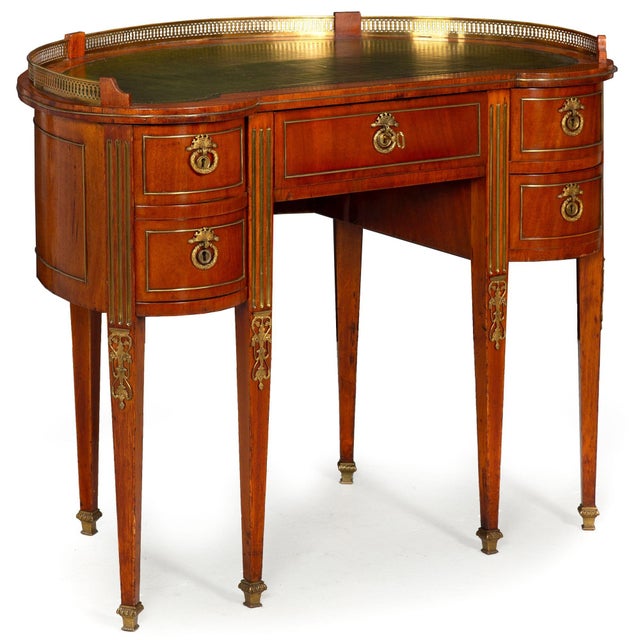 Neoclassical Baltic Neoclassical Mahogany Kidney-Form Writing Desk Bureau Plat Ca. 1880 For Sale - Image 3 of 18