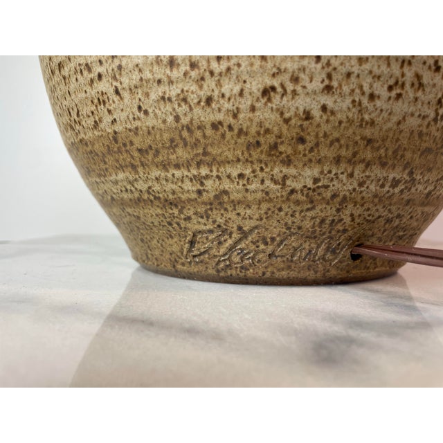 1970s 1977 Signed Handmade Ceramic & Wood Table Lamp — Unglazed + Speckled Glaze, Vintage Studio Craft For Sale - Image 5 of 9