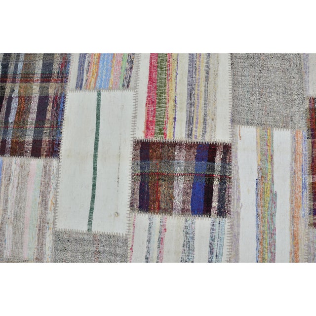 Off-white Vintage Neutral Oushak Kilim Rug For Sale - Image 8 of 10