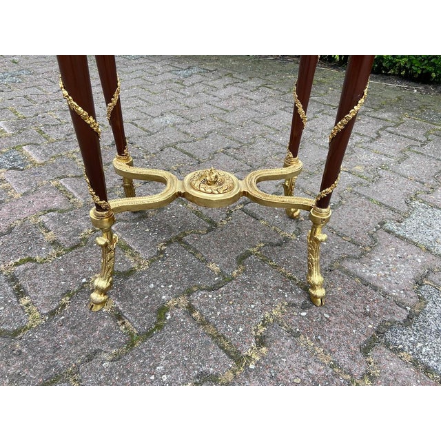French 1970 French Louis XVI Mahogany Marble Side Table For Sale - Image 3 of 12