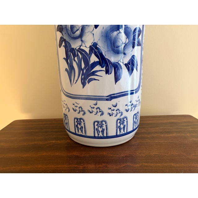 Vintage Chinoiserie Blue and White Porcelain Umbrella Stand For Sale - Image 9 of 13