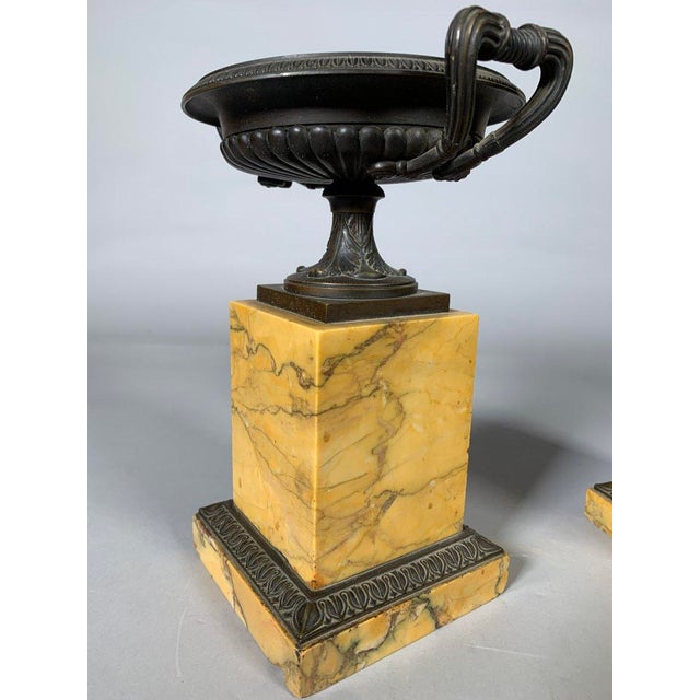 19th Century Pair of Charles X period cups in Siena yellow marble, Restoration period For Sale - Image 5 of 6
