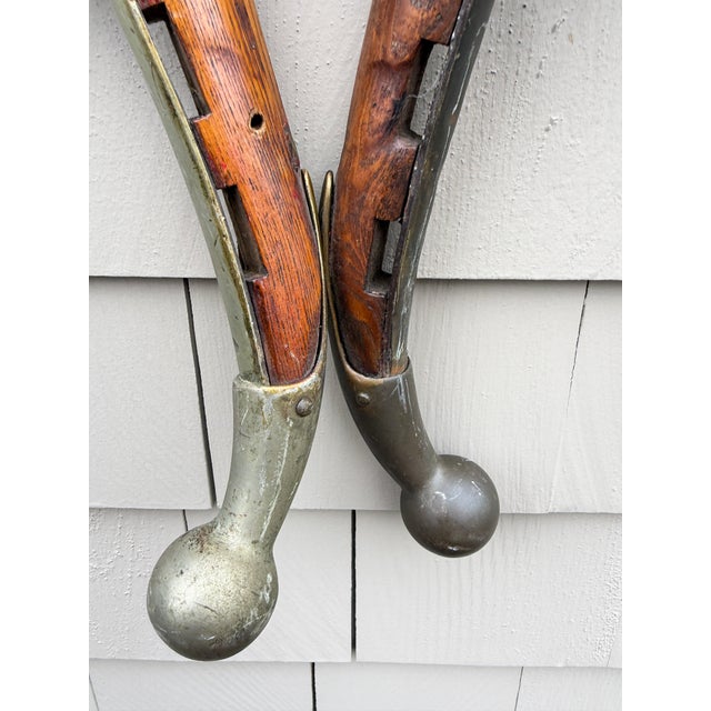 Amber Antique u.s. Hame Co. Buffalo Ny Mule Hames – Original Wooden & Iron Harness Pair c.1900–1925 – Rustic Farmhouse Wall Decor For Sale - Image 8 of 18
