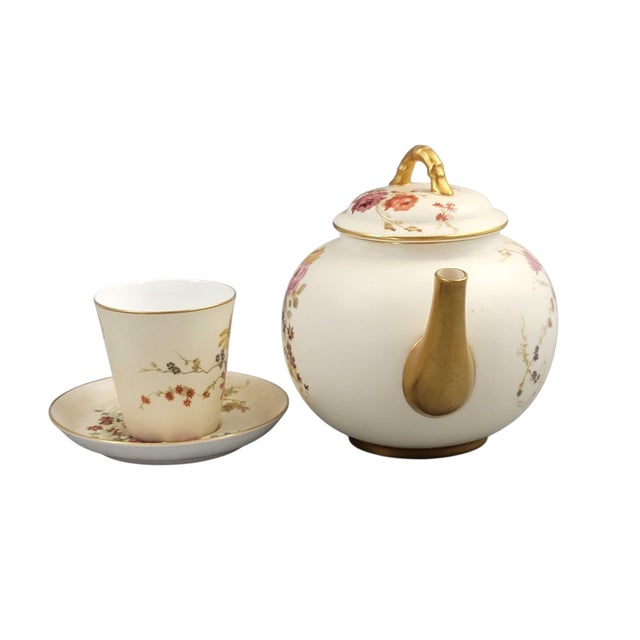Blush Ivory Tea Service with Teapot, Cup and Saucer from Royal Worcester, 1893-1894, Set of 3 For Sale - Image 4 of 15