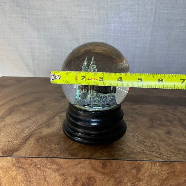 Sak’s Fifth Avenue New York City Musical Snow Globe For Sale - Image 10 of 10