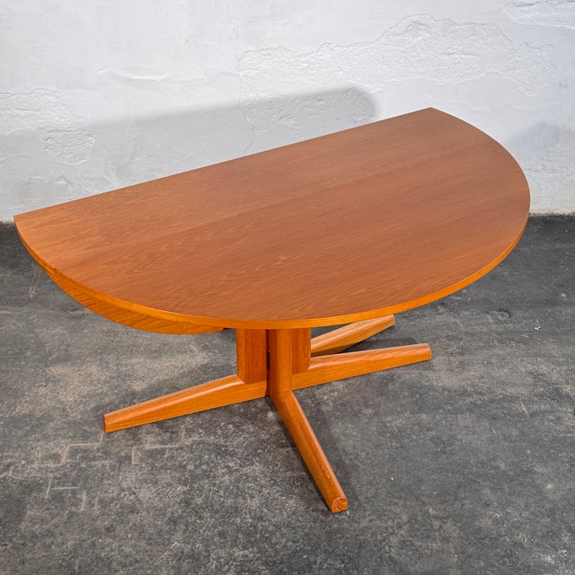 Wood Drop Leaf Round Dining Table, 1960s For Sale - Image 7 of 14