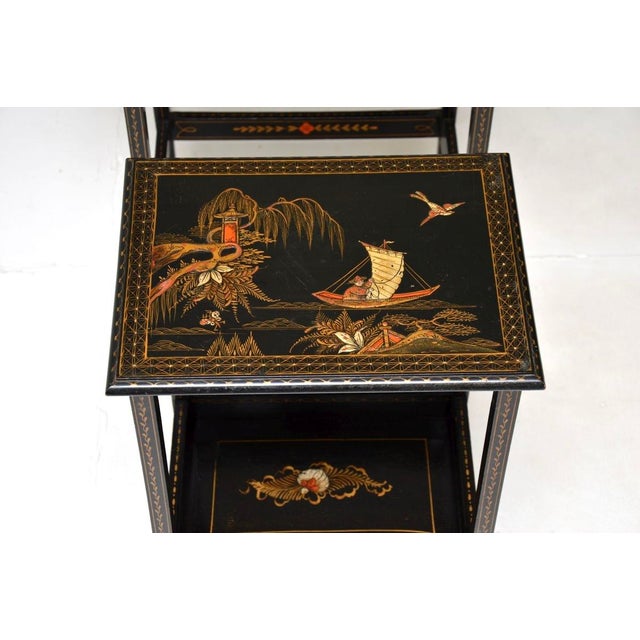 Antique Edwardian Lacquered Chinoiserie Nesting Tables, 1900, Set of 3 For Sale - Image 9 of 12
