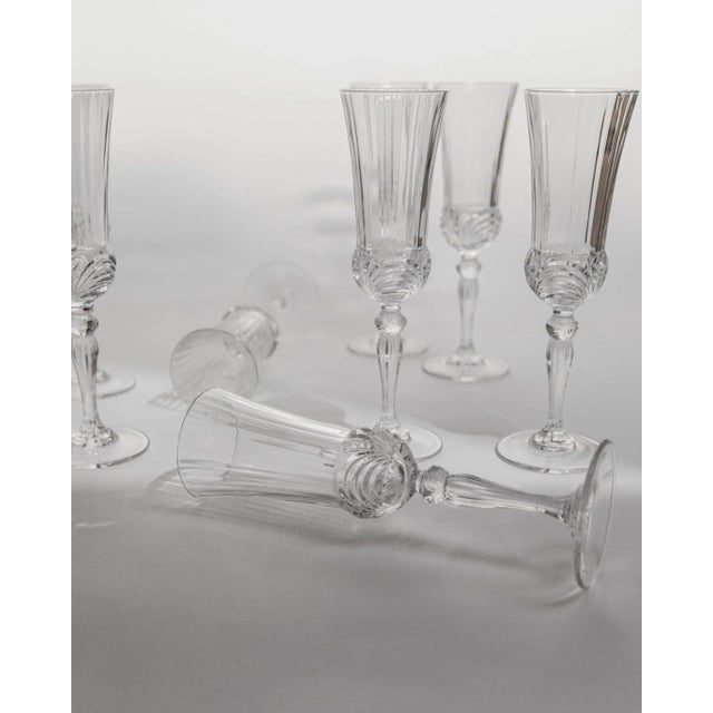 This vintage set of 8 crystal champagne glasses from 1980s Italy embodies refined elegance and timeless design. Made in...