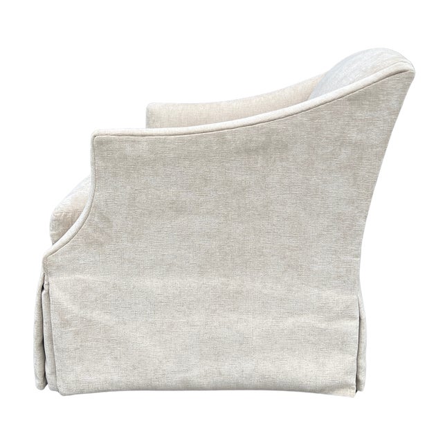 Lee Industries Performance Traditional Swivel Chair For Sale In Atlanta - Image 6 of 7