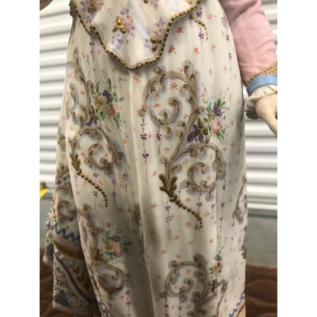 Late 19th Century Vion & Baury Statue Porcelain Lady From France in Lavender For Sale - Image 4 of 5