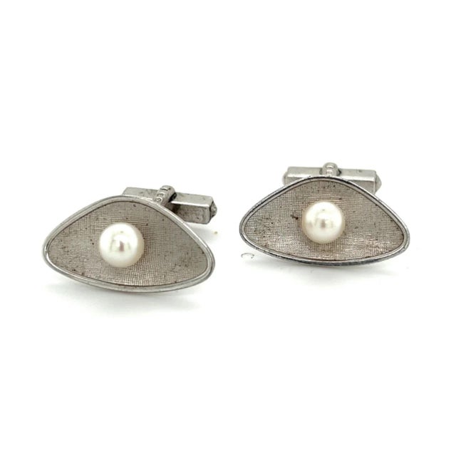 Metal 1990s Mikimoto Estate Akoya Pearl Mens Cufflinks 6.5 mm Sterling Silver, 2 pieces For Sale - Image 7 of 7