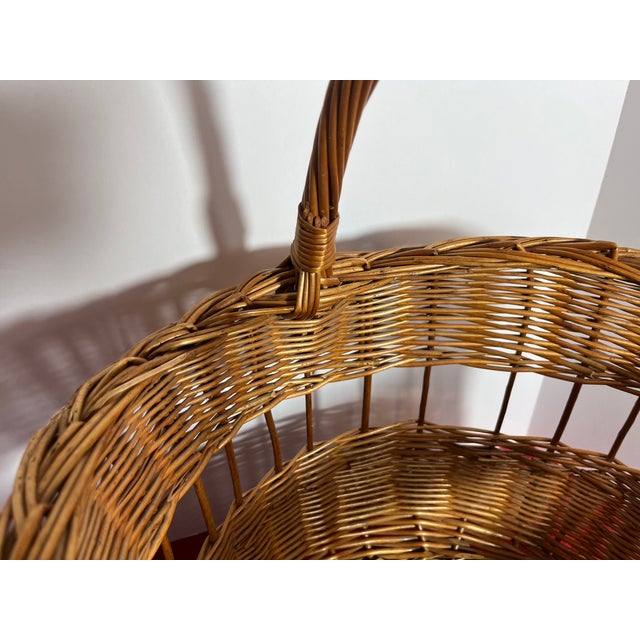 Large Early 20th Century Woven Wicker Rattan Gathering Shopping Harvesting Market Basket For Sale - Image 4 of 9