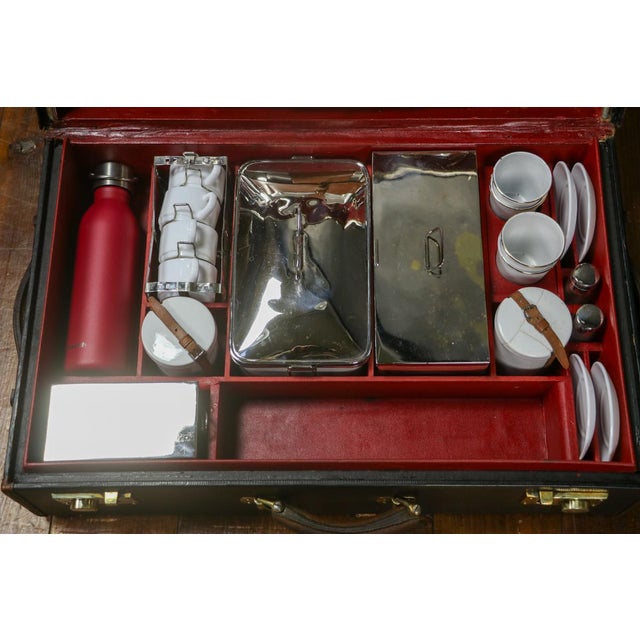 Ceramic Picnic Trunk, 1890s, Set of 39 For Sale - Image 4 of 11