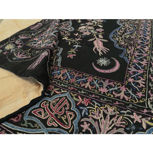 Galerie Shabab Collection Early 20th Century Turkish Flat-Stiched Textile Tapestry For Sale - Image 9 of 10