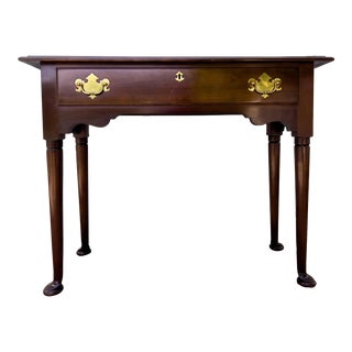 1980 Statton Trutype Americana Old Towne Georgian Solid Cherry Console Table For Sale