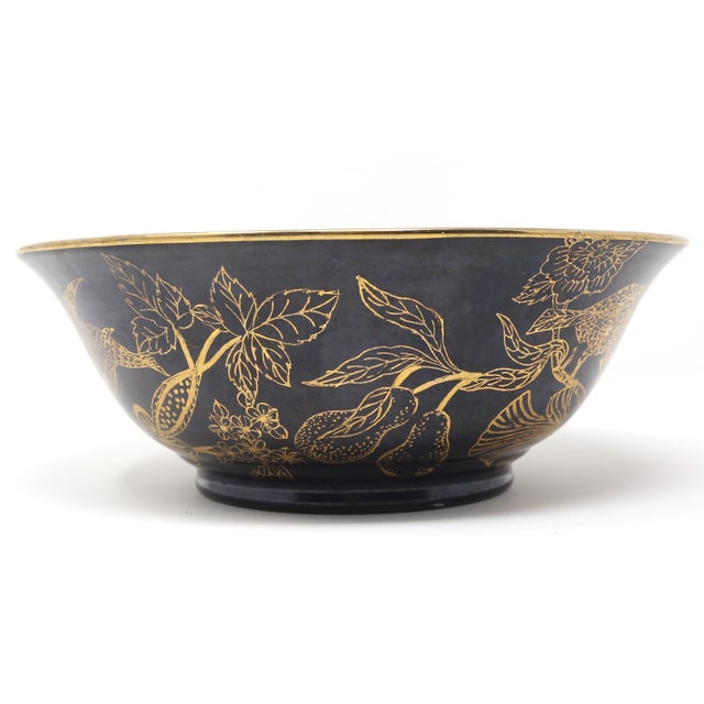 Chinoiserie Navy Blue & Gold Chinoiserie Porcelain Bowl With Quail, Pears & Flowers For Sale - Image 3 of 9
