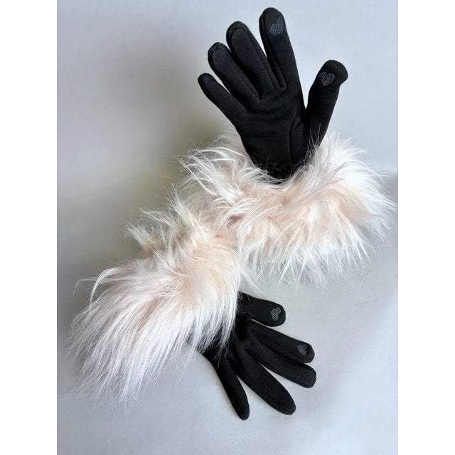 Textile Evelyne Prélonge Faux Fur Scarf Stole & Gloves Set – Luxury French Winter Accessories in Blush Himalaya Pink For Sale - Image 7 of 10