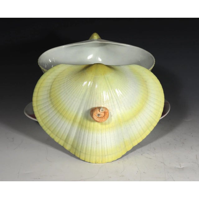 Wedgwood Pearlware Nautilus Sauce Tureen, Cover and Stand in Yellow and Pink Circa 1800–1815 For Sale In Philadelphia - Image 6 of 10