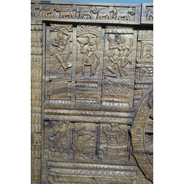 1920s Large Hand-Carved Wooden Konark Chariot Wheel Panel – Sun Temple Style Architectural Wall Art For Sale - Image 5 of 5