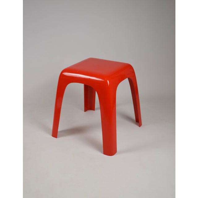 Iconic and minimalist, the "Small" stool designed by Giorgina Castiglioni, Giorgio Gaviraghi, Aldo Lanza and produced by...