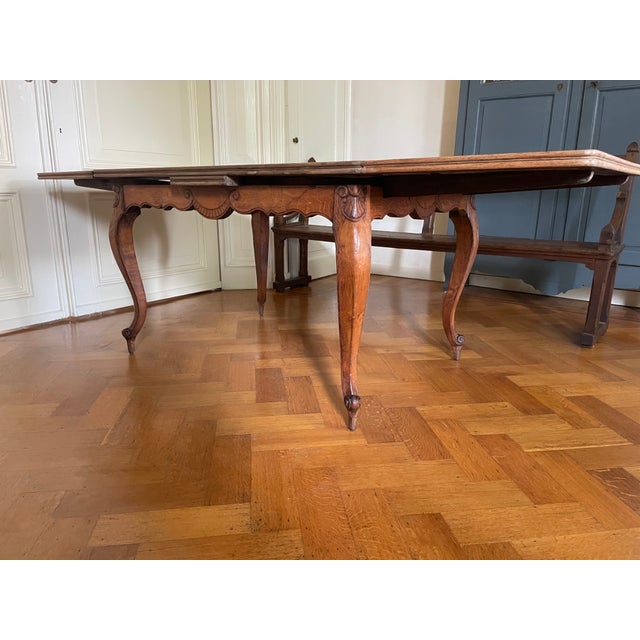 French Louis XV Style Extendable Dining Table, 1900 For Sale - Image 4 of 18