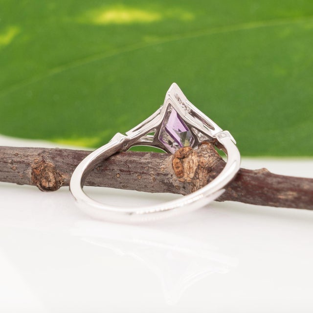 Metal Bold Kite-Shaped Pink Sapphire Ring With Diamond Accents in Solid 14k Gold For Sale - Image 7 of 8