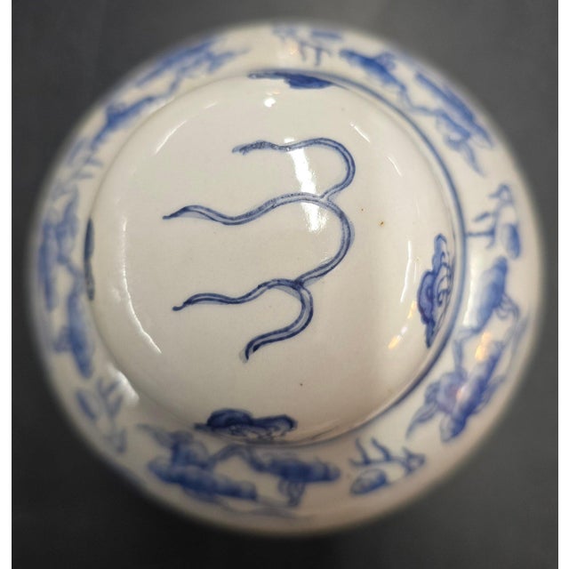 1970s Vintage Hand-Painted Blue and White Dragon Ginger Jar With Matching Lid For Sale - Image 5 of 9