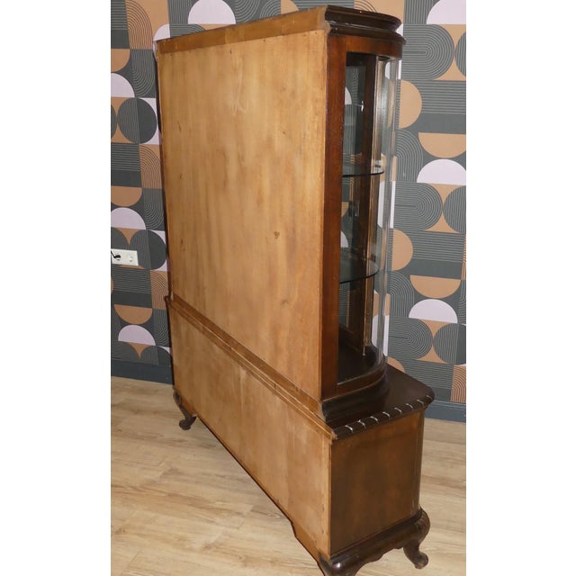 Chippendale Curved Glass Display Cabinet in Walnut Burl Wood, 1930s For Sale - Image 11 of 16