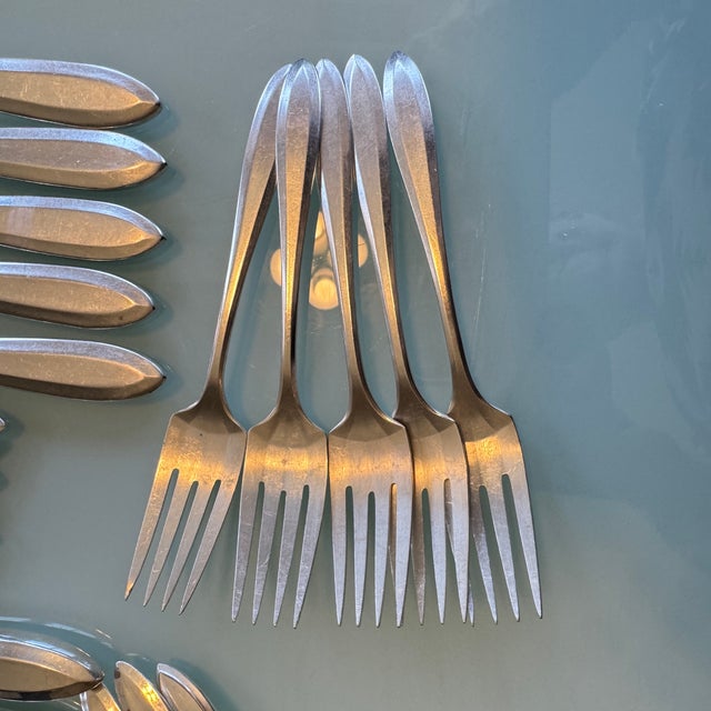 Patrician by Oneida Silver Silverware Flatware, Patrician Silver-plate, 1914 by Oneida Silver W/Serving. Very Nice...