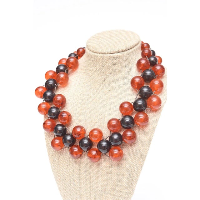 1970s Vintage Two Colored 3 Row Resin Ball Necklace on Wire For Sale - Image 5 of 8