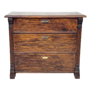 Vintage English Chest of Drawers For Sale