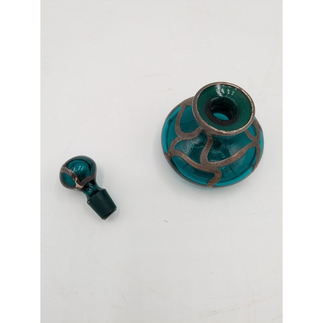 Mid 20th Century Mid 20th Century Art Nouveau Sterling Over Green Glass Bottle With Stopper For Sale - Image 5 of 9