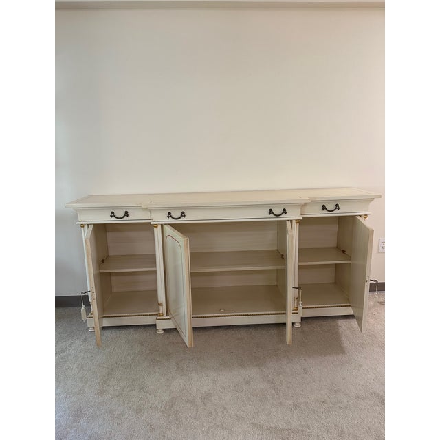 VINTAGE An elegant SIDEBOARD / BUFFET from DINING COLLECTION VENICE by famous Italian company Caspani Tino, crafted from...