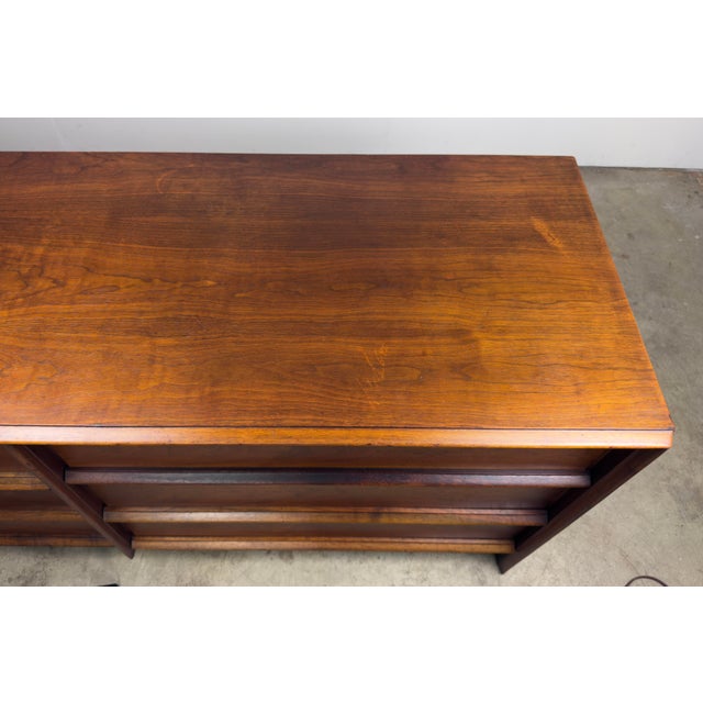 1950’s T H Robsjohn Gibbings for Widdicomb 6 Drawer Walnut Dresser Chest of Drawers For Sale - Image 11 of 12