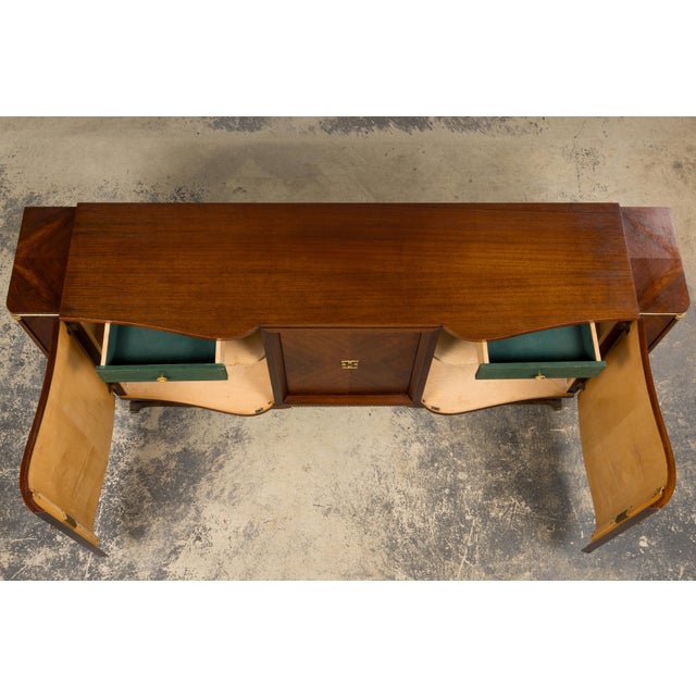 1930s 1930s French Parisian Art Deco Walnut Sideboard For Sale - Image 5 of 17