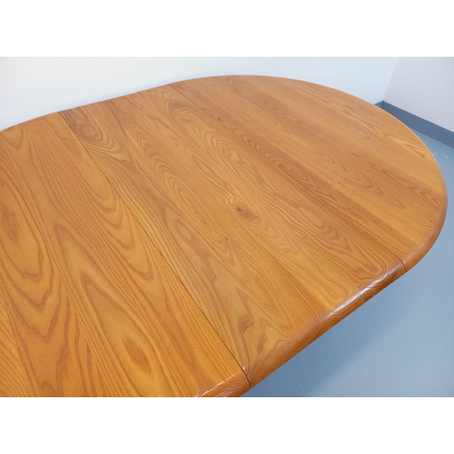Vintage Round Dining Table in Blond Elm with Extensions from Seltz, 1970s For Sale - Image 10 of 18