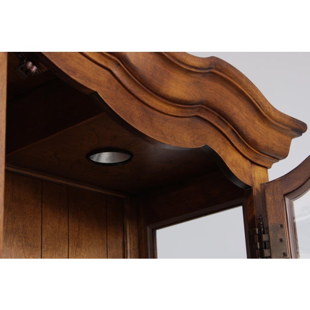 Ethan Allen Country French China Cabinet For Sale In Philadelphia - Image 6 of 18