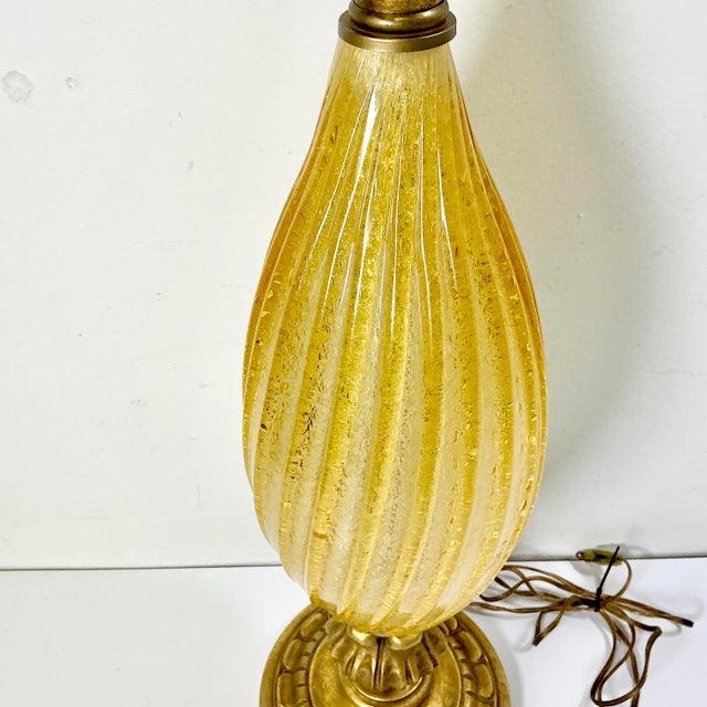 Mid 20th Century 1950s Vintage Italian Venetian Swirled Opaline Glass Table Lamp With Gold Florentine Base. After Galliano Ferro For Sale - Image 5 of 14
