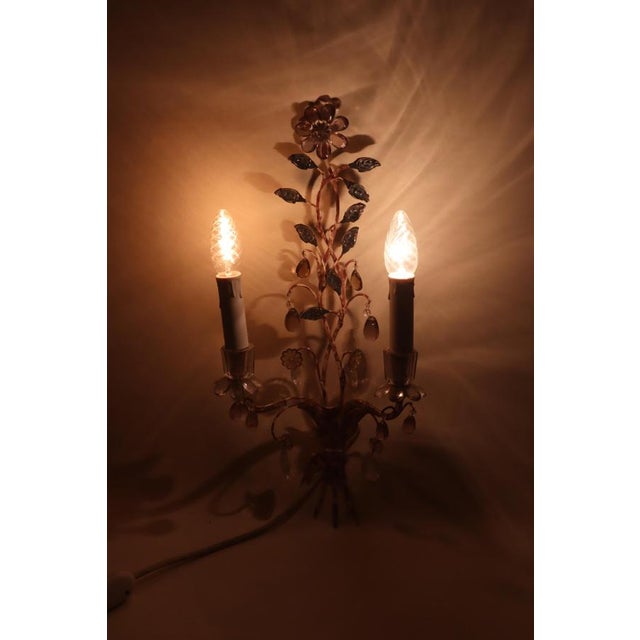 1950s Wall Lights with Crystal Glass Flowers and Marbled Metal attributed to Maison Baguès, 1950s, Set of 2 For Sale - Image 5 of 15