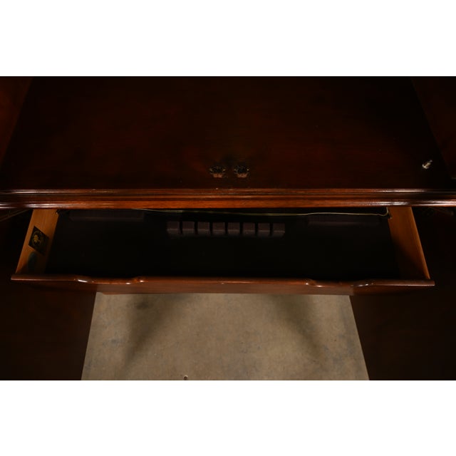 Baker Furniture Historic Charleston Georgian Inlaid Mahogany Breakfront Bookcase Cabinet For Sale - Image 13 of 17