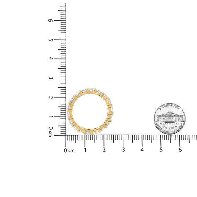 14K Yellow Gold 3.00 Cttw Shared Prong Set Round Cut Diamond Eternity Band (J-K Color, VS1-VS2 Clarity) - Ring Size 6 For Sale In New York - Image 6 of 6