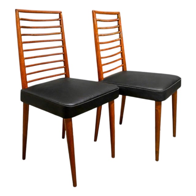 Set of 2 Chairs in Hardwood & Leather, Joaquim Tenreiro, 1950s - Lot 337A For Sale