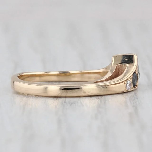 0.32ctw Diamond Sapphire 3-Stone Ring 14k Yellow Gold Size 6.5 Stackable Band For Sale In Greensboro - Image 6 of 8