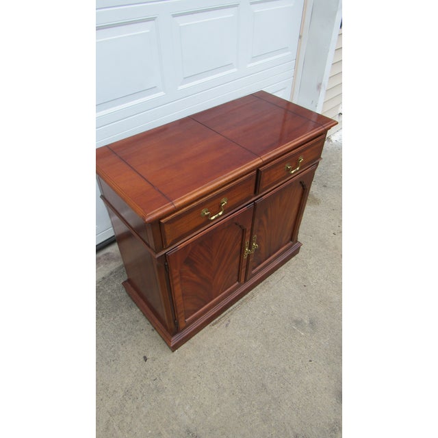 Traditional 1980s Lexington Mahogany Server Bar Designer For Sale - Image 3 of 8
