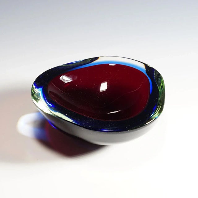 Midcentury Modern Murano Sommerso Art Glass Bowl 1960s A large and heavy Murano sommerso glass bowl most probably...