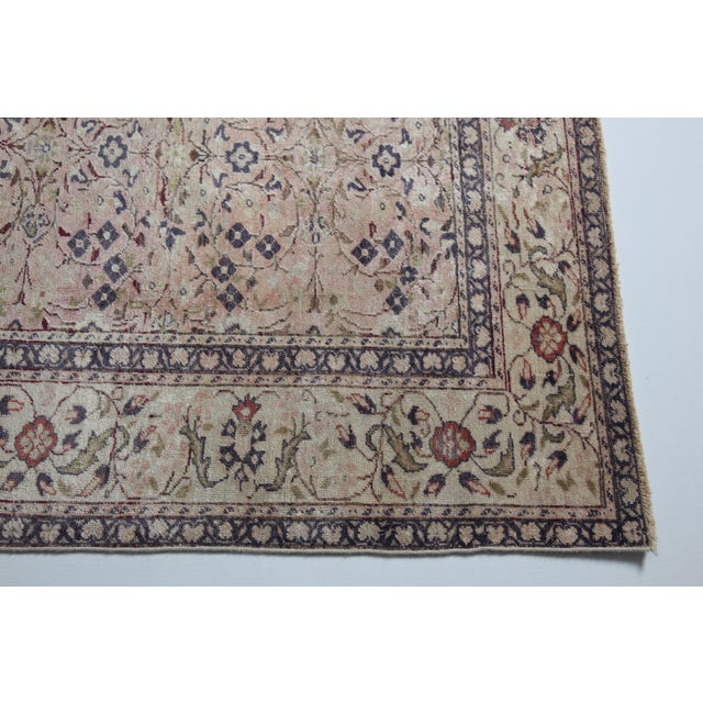 Light Pink 1940s Handmade Flower Design Floor Rug -6' 9'' X 9' 4'' For Sale - Image 8 of 10